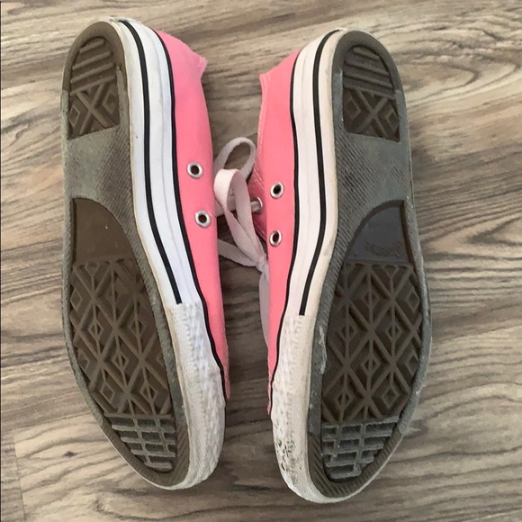 Pink converse - Picture 3 of 5
